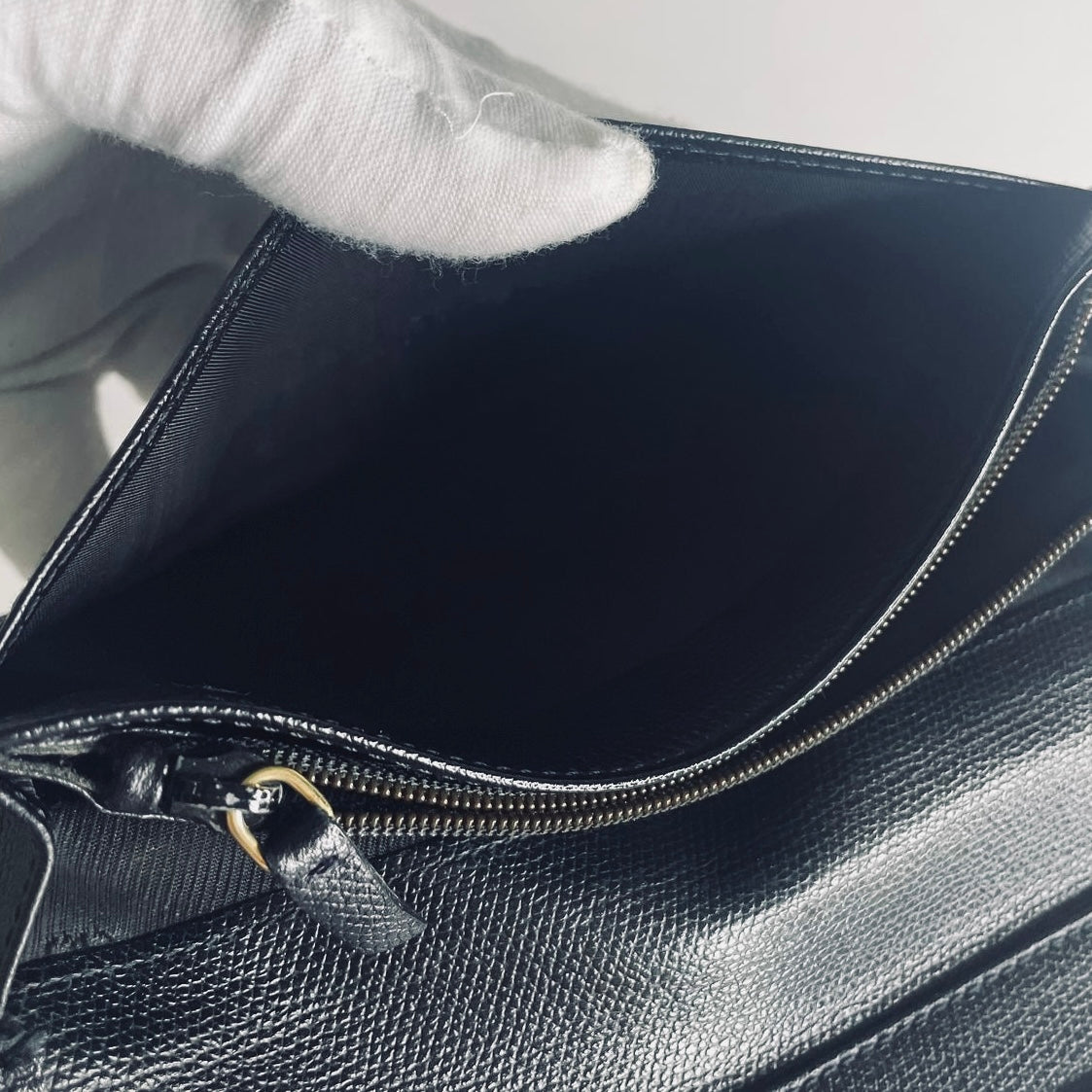 Chanel Black GHW CC Logo Grained Calfskin Leather Vintage Bifold Flap Long Wallet 10s