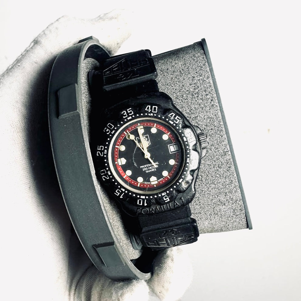 Tag Heuer F1 Formula 1 Black / Red Stainless Steel Rubber Strap Quartz 34MM Watch