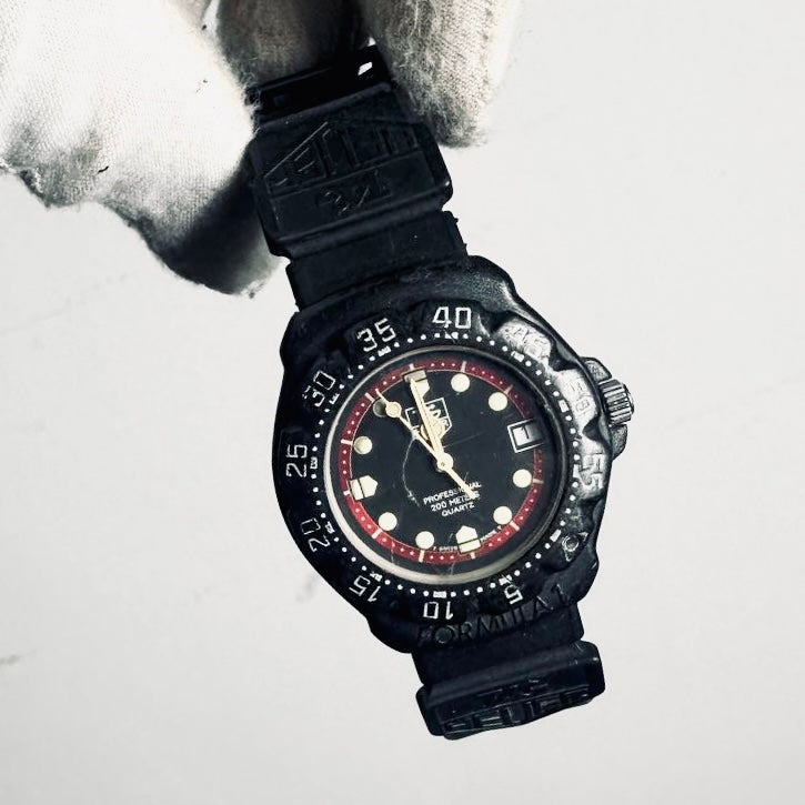 Tag Heuer F1 Formula 1 Black / Red Stainless Steel Rubber Strap Quartz 34MM Watch