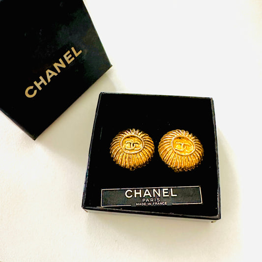 Chanel CC Logo Signature Classic Giant Gold Clip On Vintage Earrings