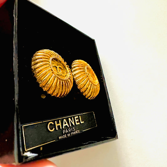 Chanel CC Logo Signature Classic Giant Gold Clip On Vintage Earrings