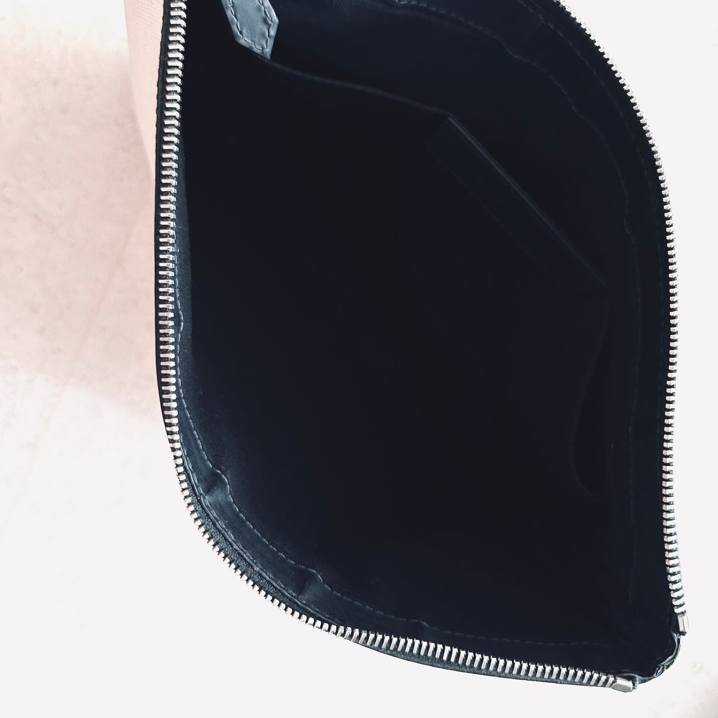 Balenciaga Black / White Everyday Medium Classic Clip M Toile / Leather Zip Clutch Folio Pouch Case