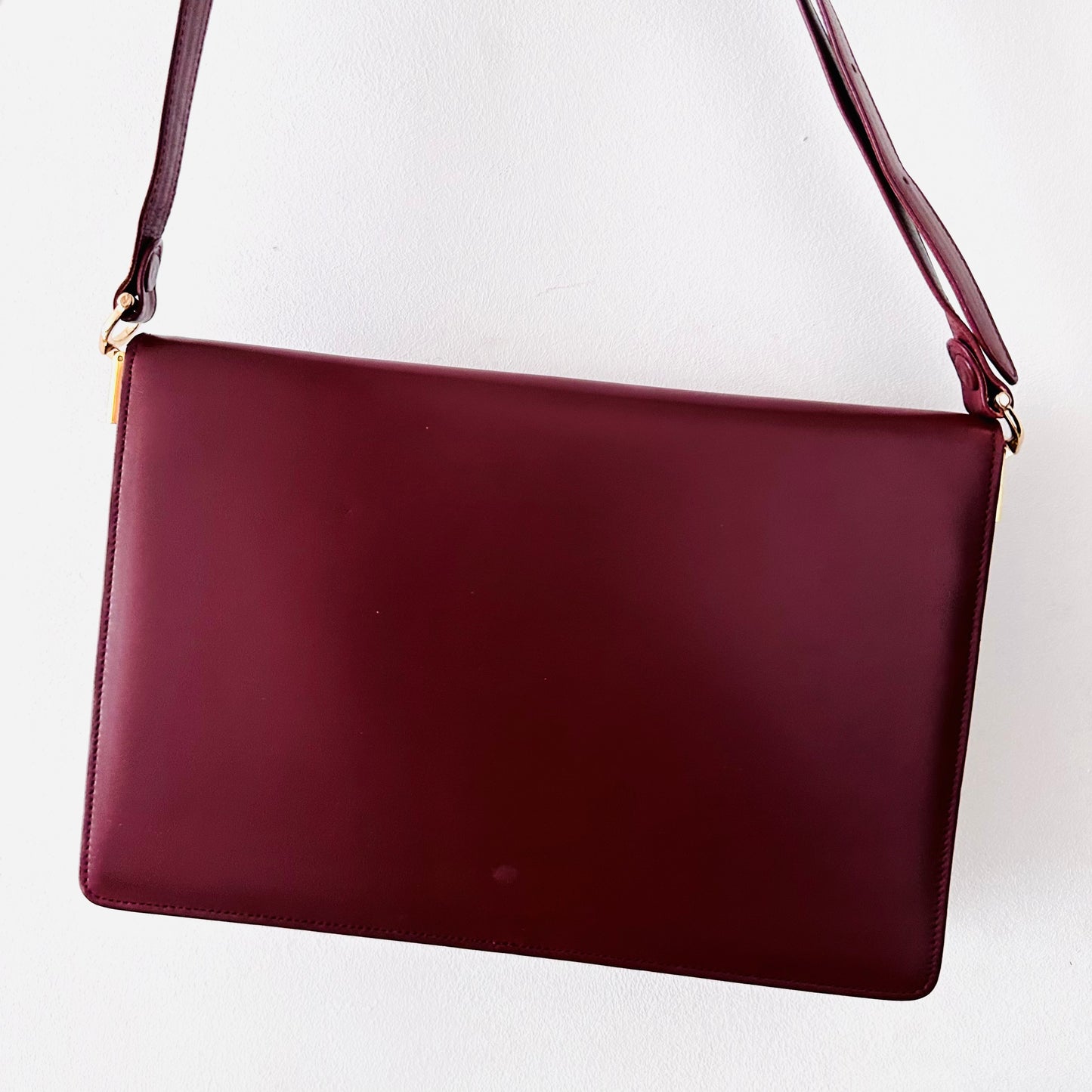 Cartier Must / Mast de Cartier Burgundy Maroon Red GHW Smooth Leather Flap Shoulder Sling Bag