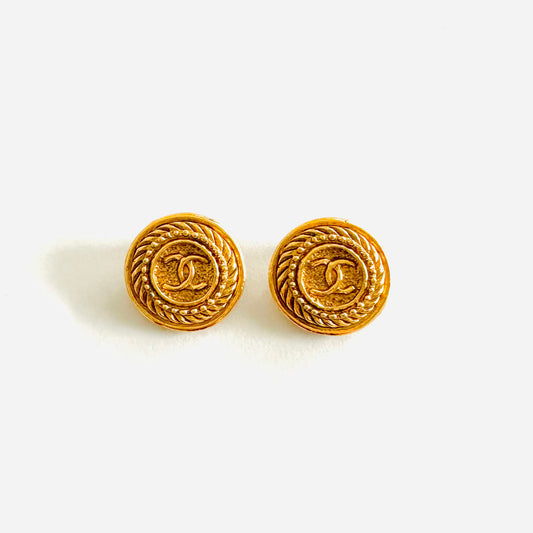 Chanel Gold Giant CC Monogram Logo Spiral Signature Classic Large Round Vintage Clip On Earrings