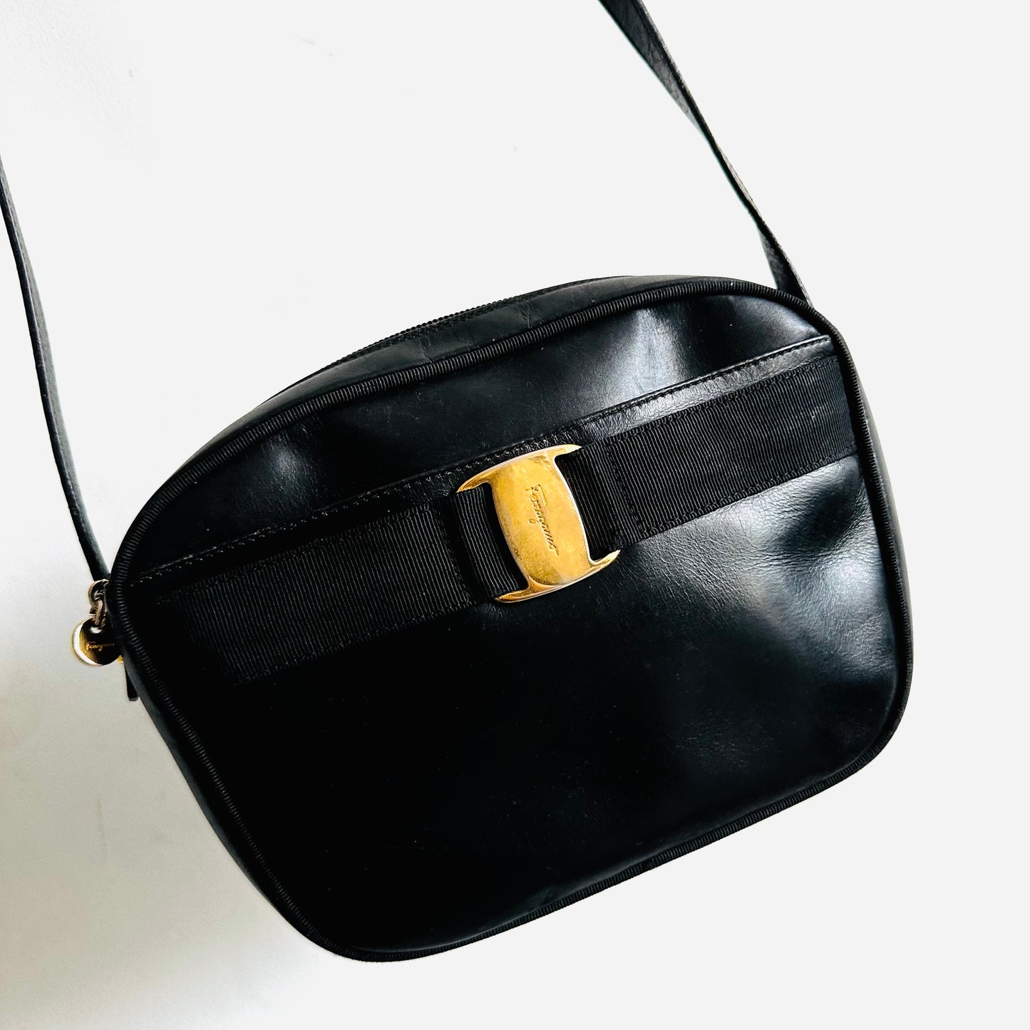 Salvatore Ferragamo Black GHW Vara Bow Camera Smooth Leather Shoulder Sling Bag