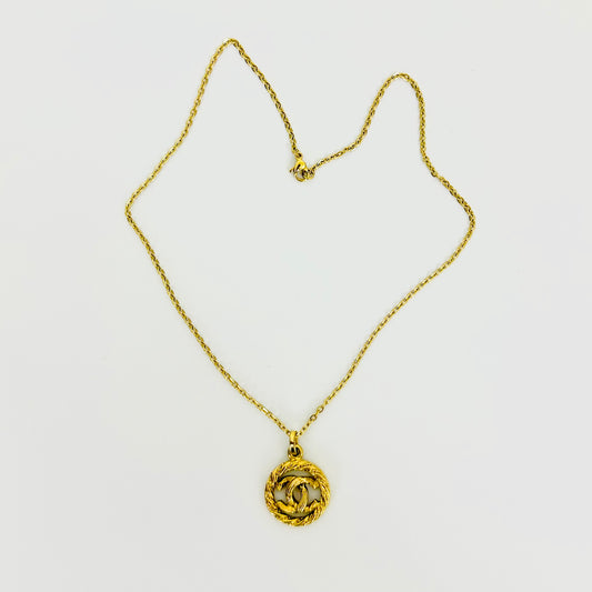 Chanel Giant Spiral CC Monogram Logo Signature Classic Gold Vintage Necklace