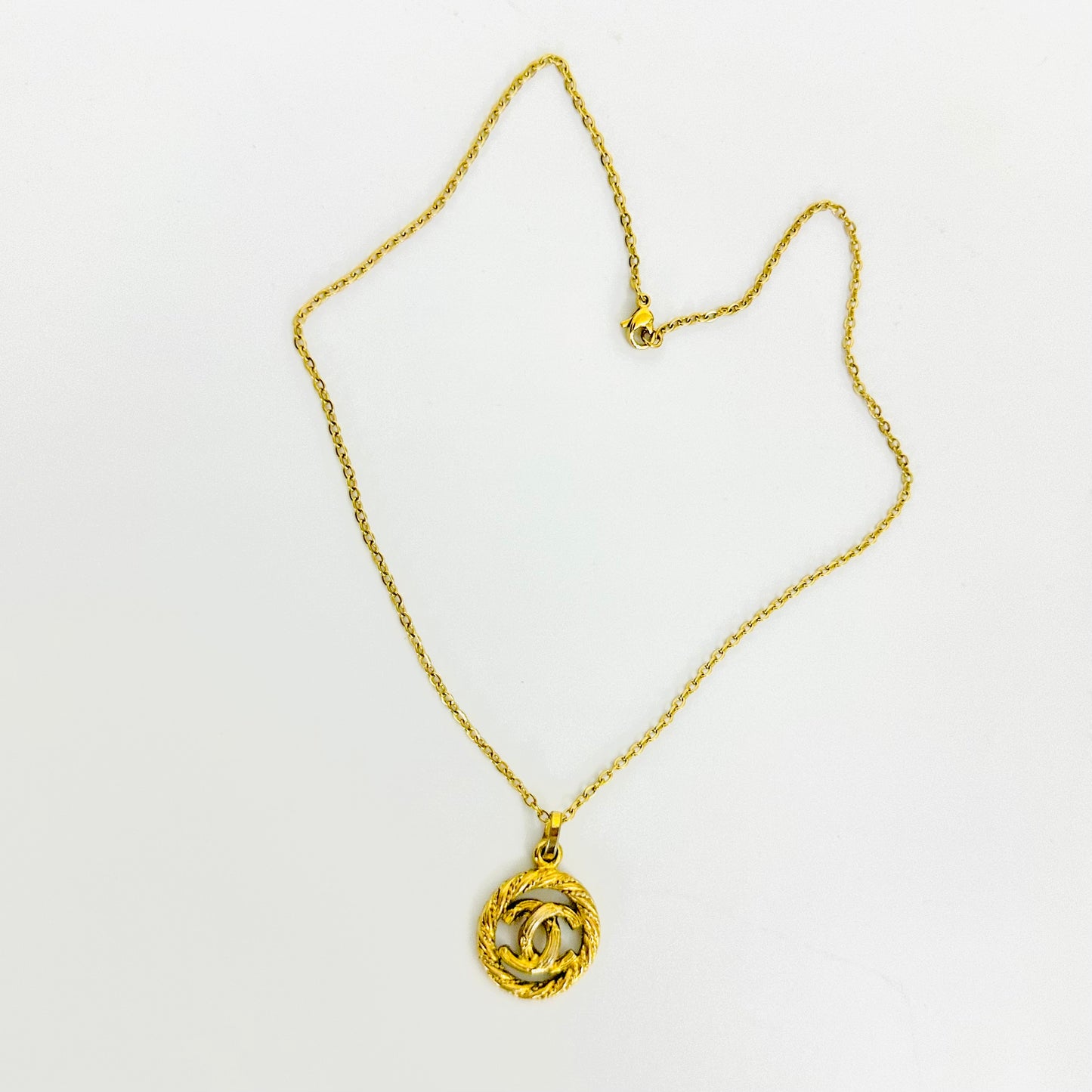 Chanel Giant Spiral CC Monogram Logo Signature Classic Gold Vintage Necklace