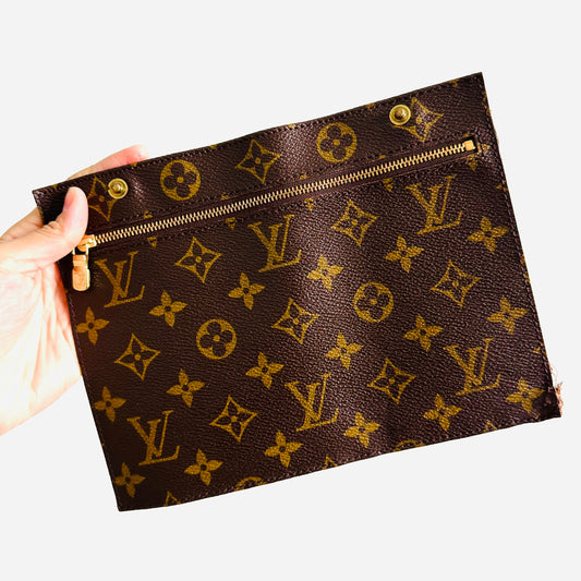 Louis Vuitton LV Randonnee Monogram Logo GHW Snap Toiletry Flat Pouch Clutch Case