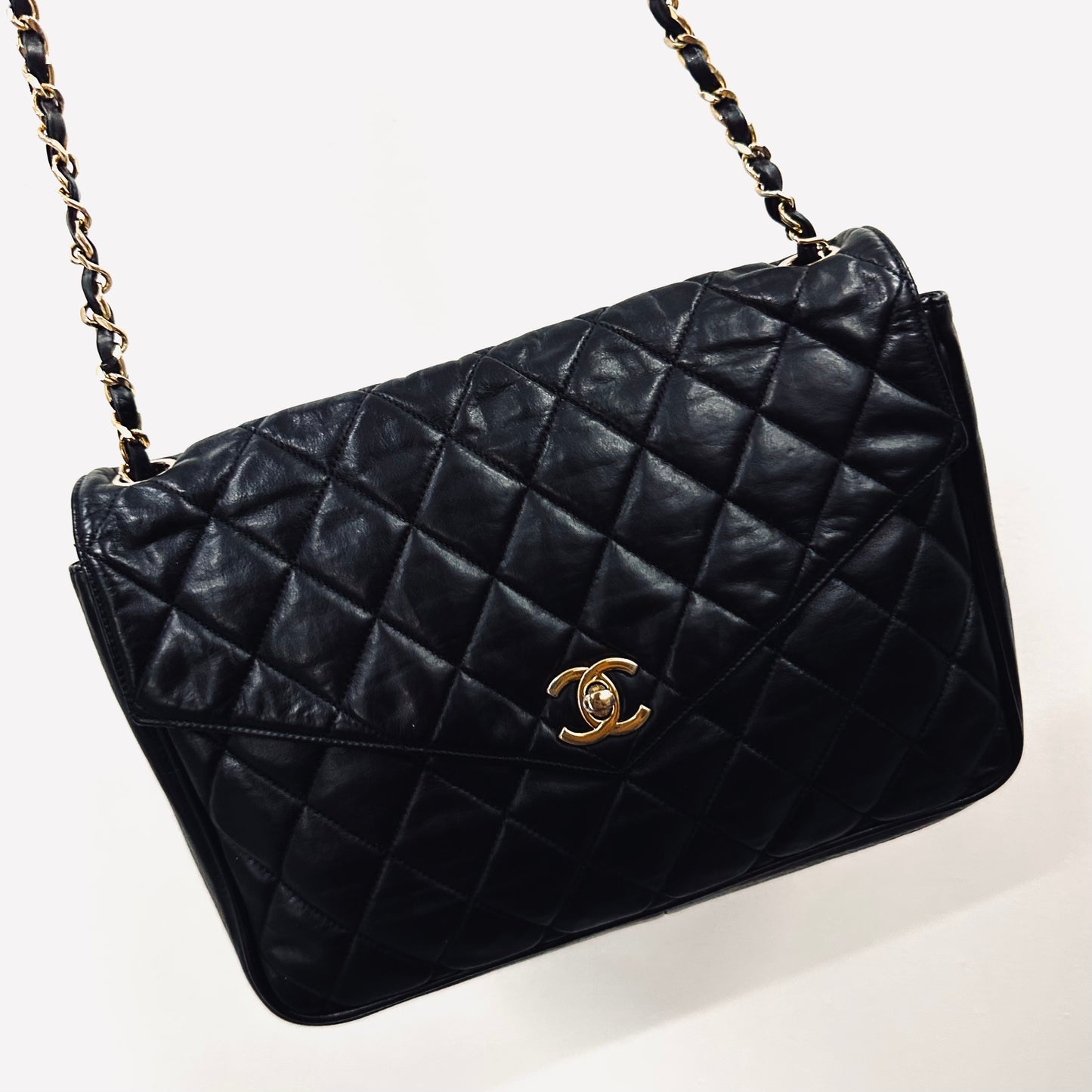 Chanel Black GHW Envelope CC Logo Medium Classic Flap Quilted Lambskin Turnlock Vintage Shoulder Sling Bag 0s