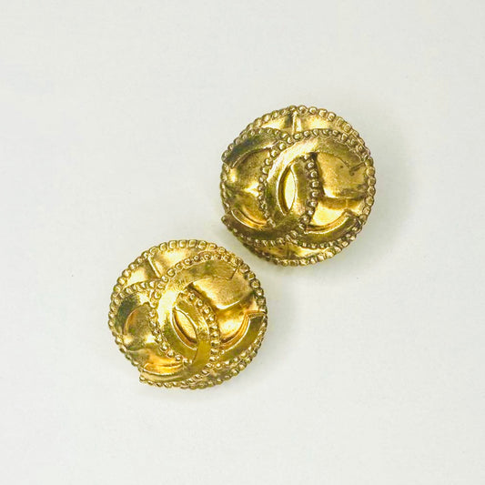 Chanel Giant CC Monogram Logo Round Classic Gold Clip On 97A Vintage Earrings