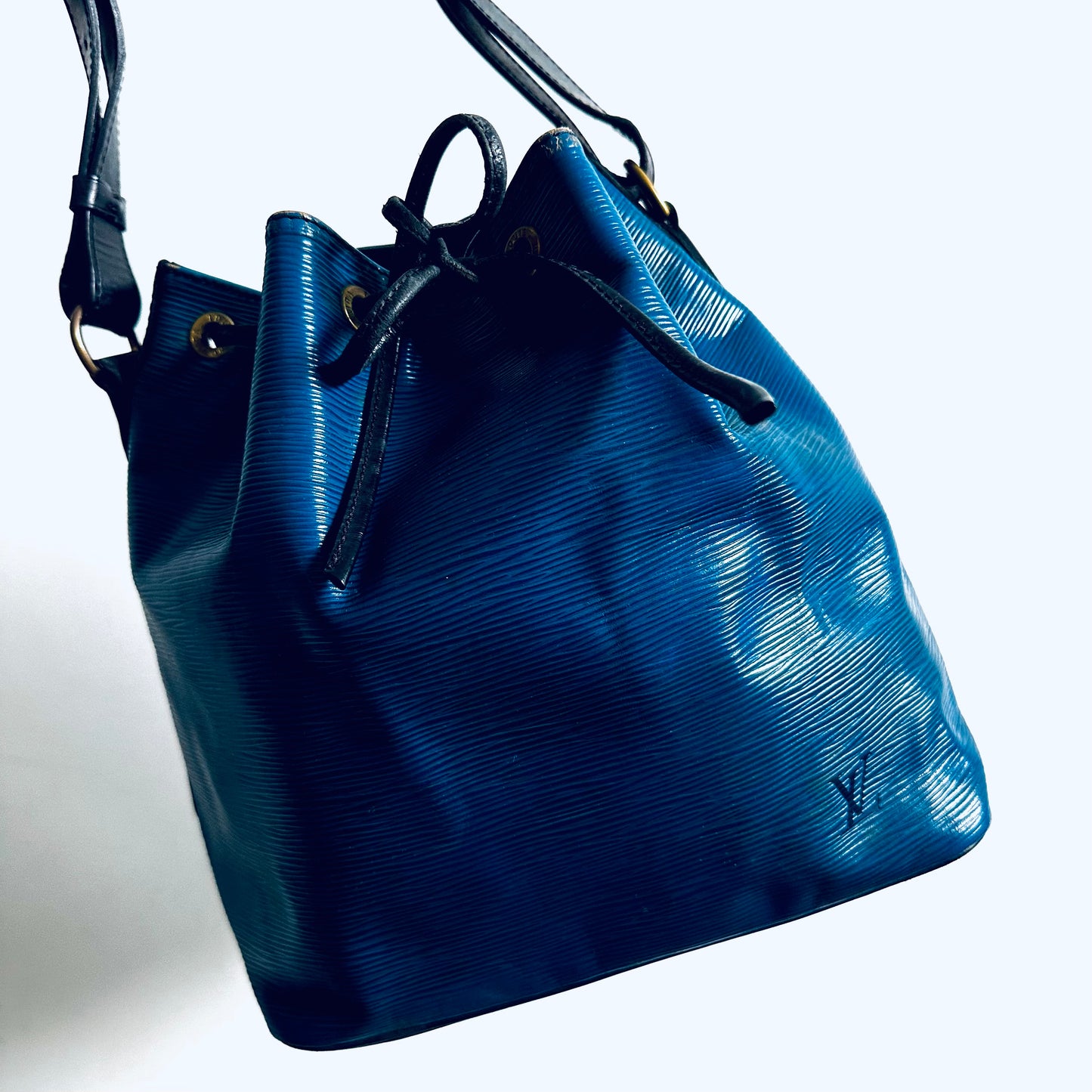 Louis Vuitton LV Blue / Black GHW Epi Leather Petit Noe Bucket Logo Shoulder Sling Tote Bag