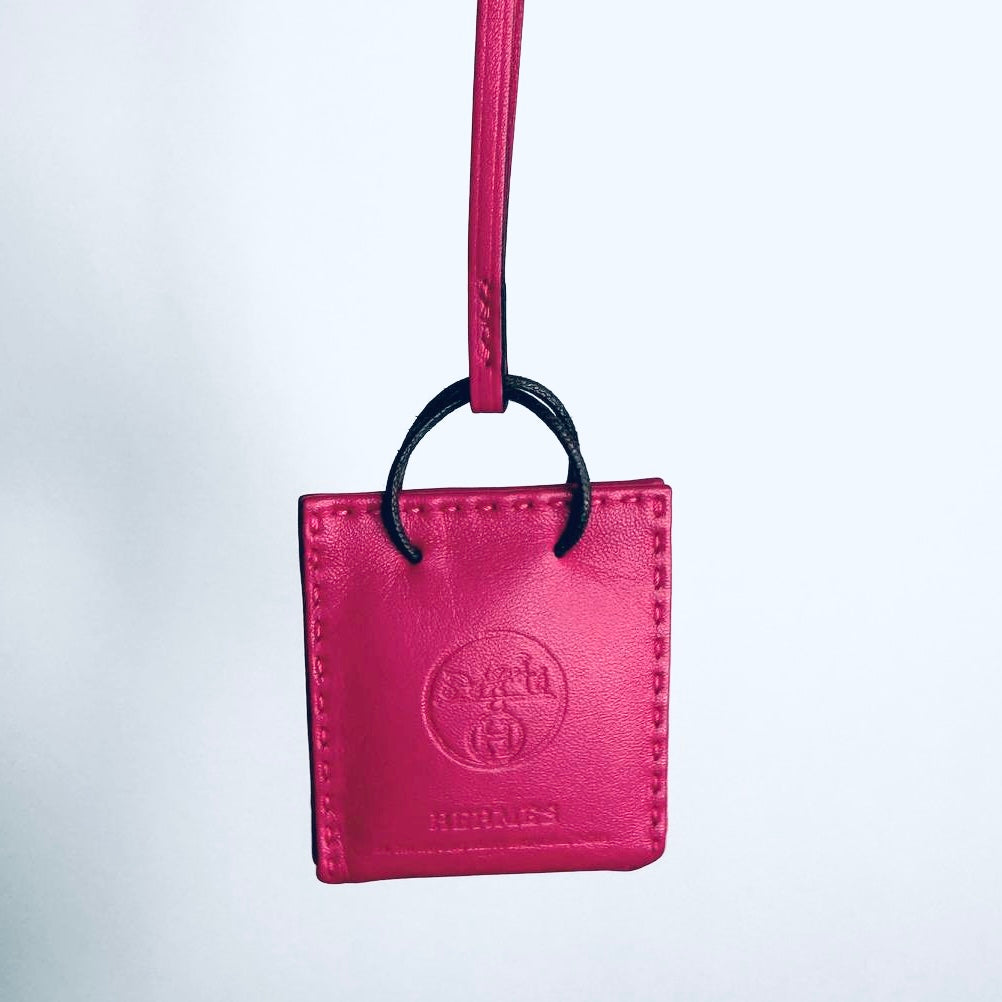 【新品◆箱付き】HERMES ラムスキン/裏シルク ◆Hロゴ◆  グローブ エルメス Hロゴ グローブ 7 ラムスキン グレージュ A3785965