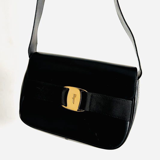 Salvatore Ferragamo Vara Monogram Logo Bow Black GHW Smooth Leather Flap Shoulder Sling Bag