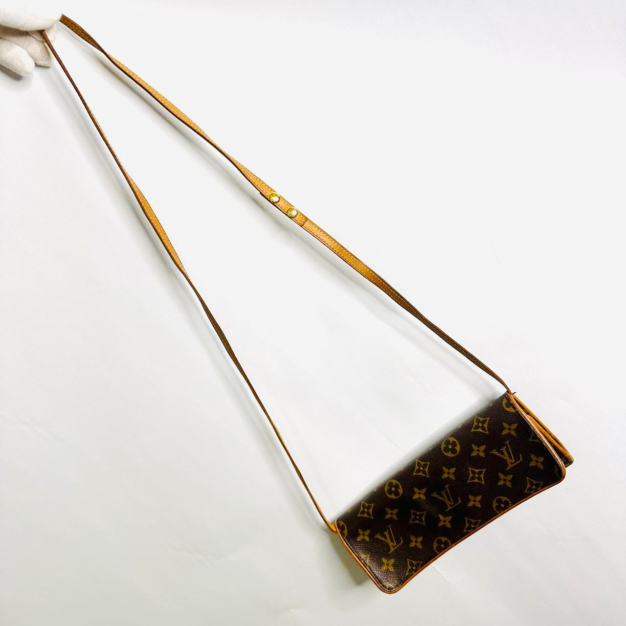 Louis Vuitton LV Pochette Twin GM Monogram Logo GHW Shoulder Sling Bag Clutch Pouch