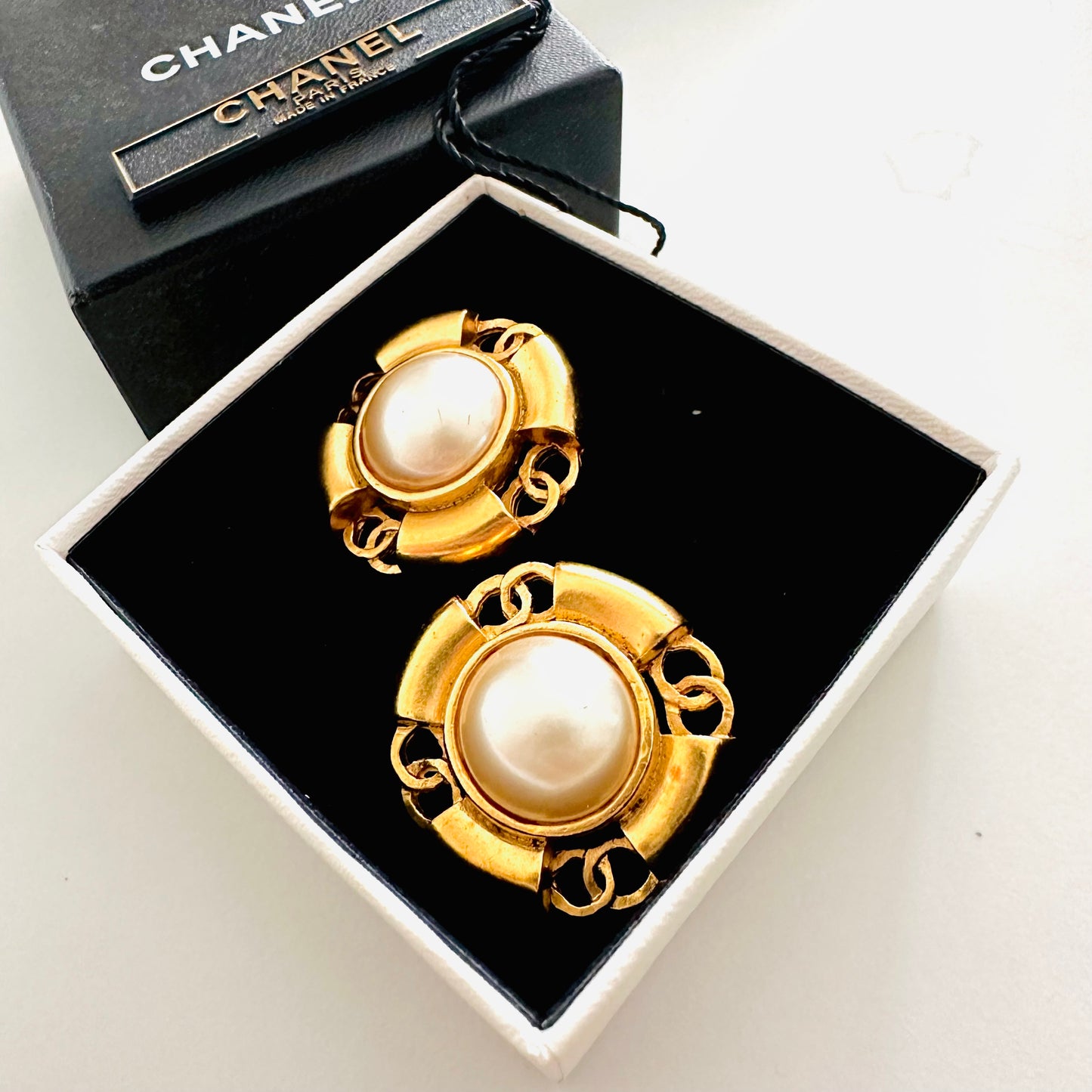 Chanel CC Logo Signature Monogram Logo Classic Gold & Pearls Large Clip On Vintage Earrings