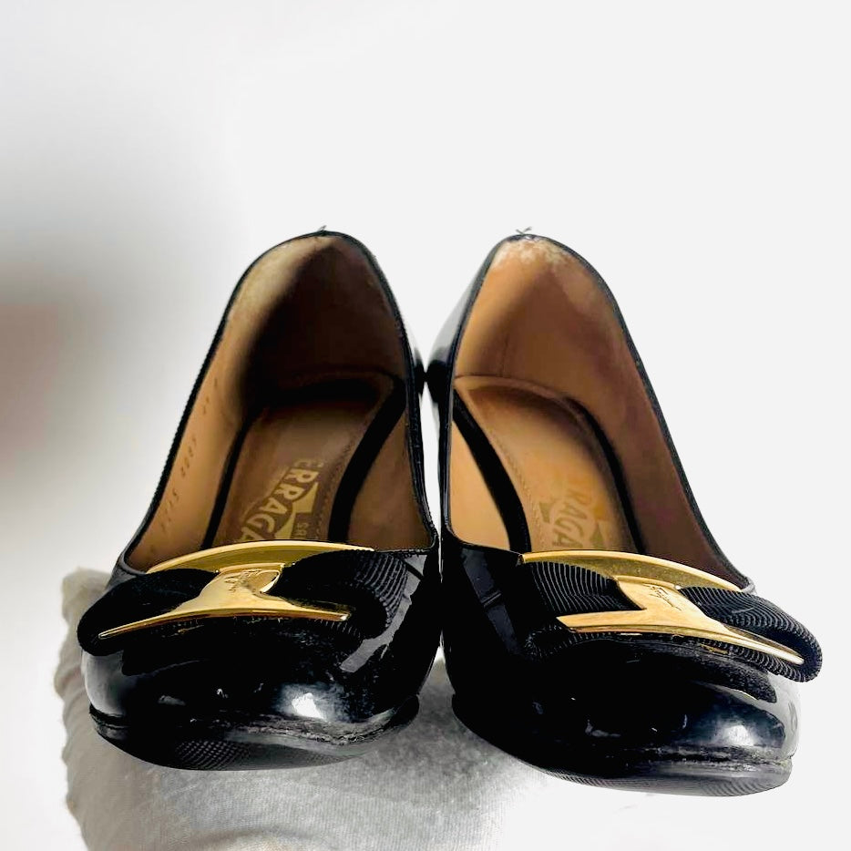 Salvatore Ferragamo Vara Ninna Black GHW Giant Monogram Logo Bow Ballet Ballerina Patent Leather Classic Heels Pumps Shoes