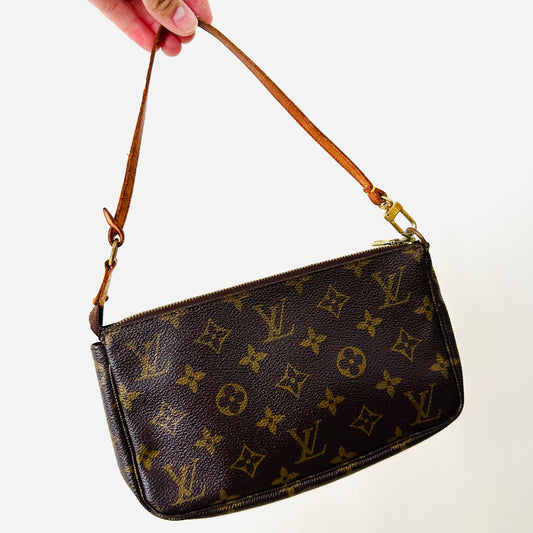 Louis Vuitton Monogram Logo GHW LV Pochette Accessories Accessoires Shoulder Bag