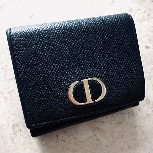 Christian Dior CD 30 Montaigne Lotus Black GHW Grained Calfskin Monogram Logo Flap Compact Trifold Wallet