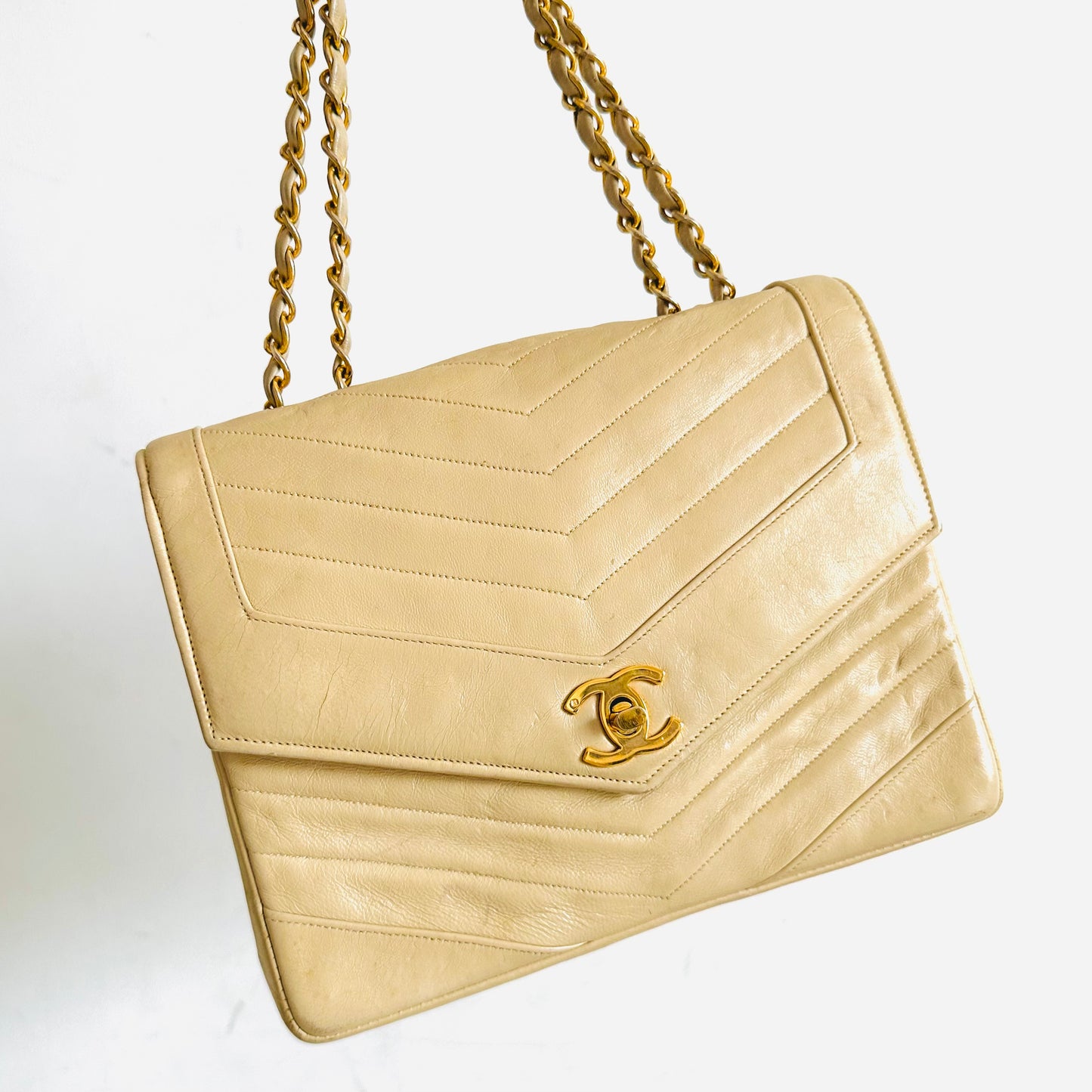 Chanel Beige GHW CC Logo Turnlock Small Classic Single Chevron Quilted Lambskin Flap Vintage Shoulder Sling Bag Pre Series