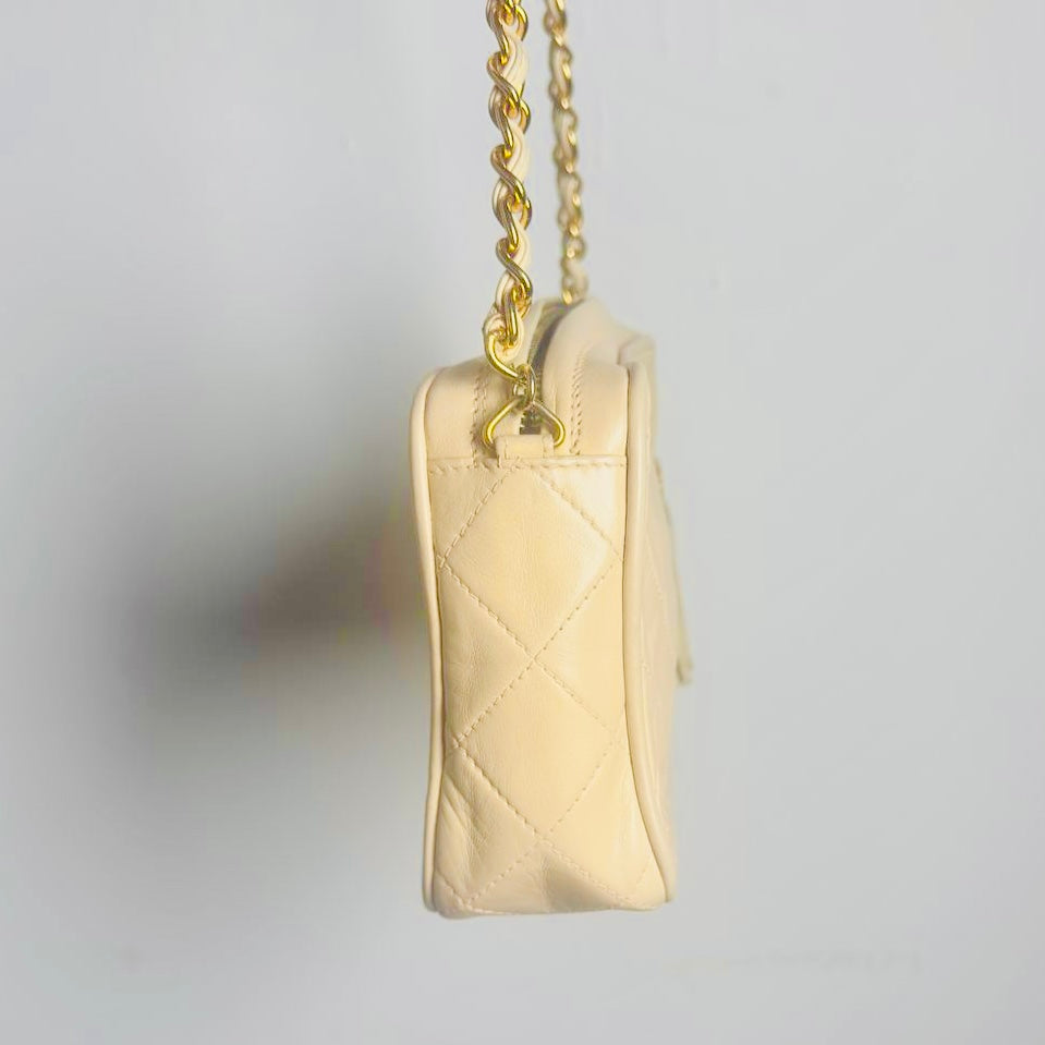 Chanel Cream Beige GHW Quilted Lambskin CC Monogram Logo Tassel Fringe Vintage Zip Camera Chain Shoulder Sling Bag 0s
