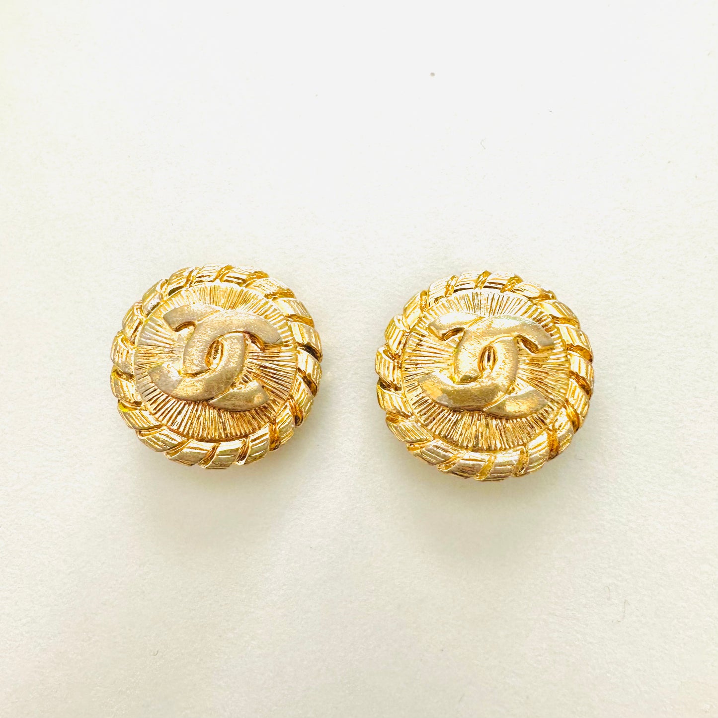 Chanel Giant CC Logo Spiral Signature Classic Large Round Gold Vintage Clip On Earrings