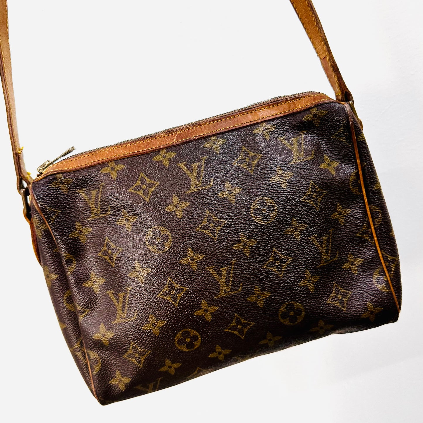 Louis Vuitton LV Tulle Lee Monogram Logo GHW Camera Shoulder Sling Bag