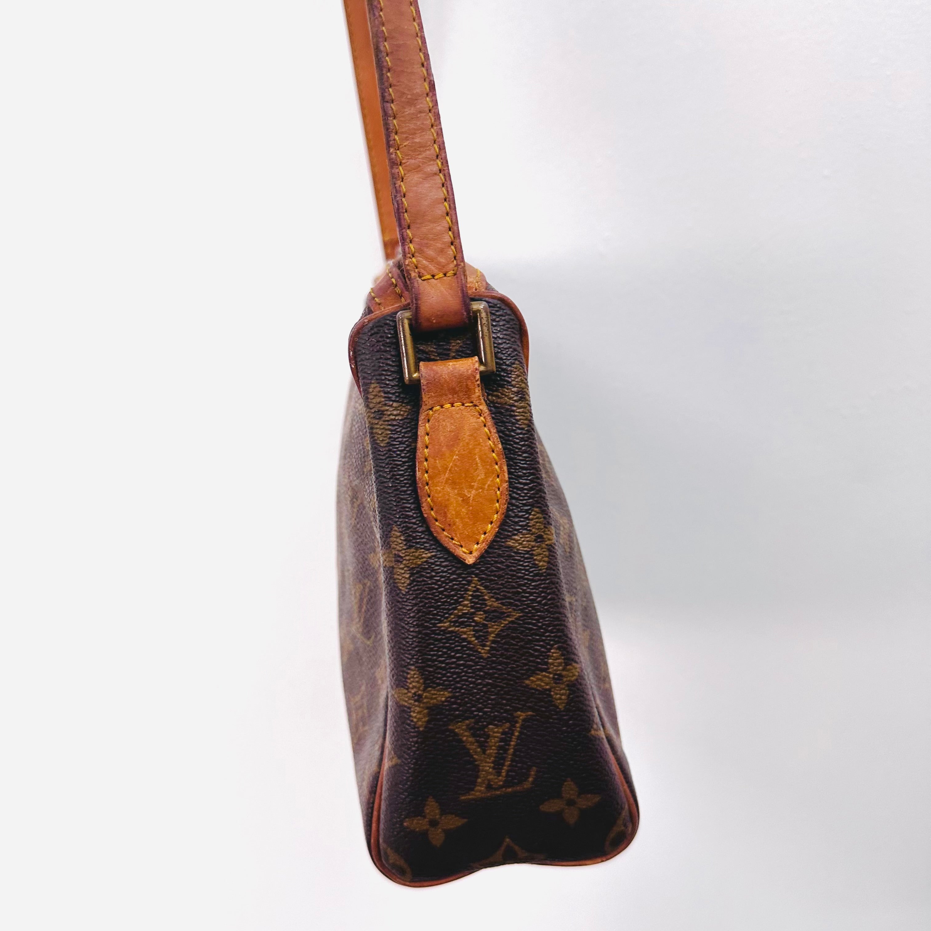 Louis Vuitton LV Tulle Lee Monogram Logo GHW Camera Shoulder Sling Bag