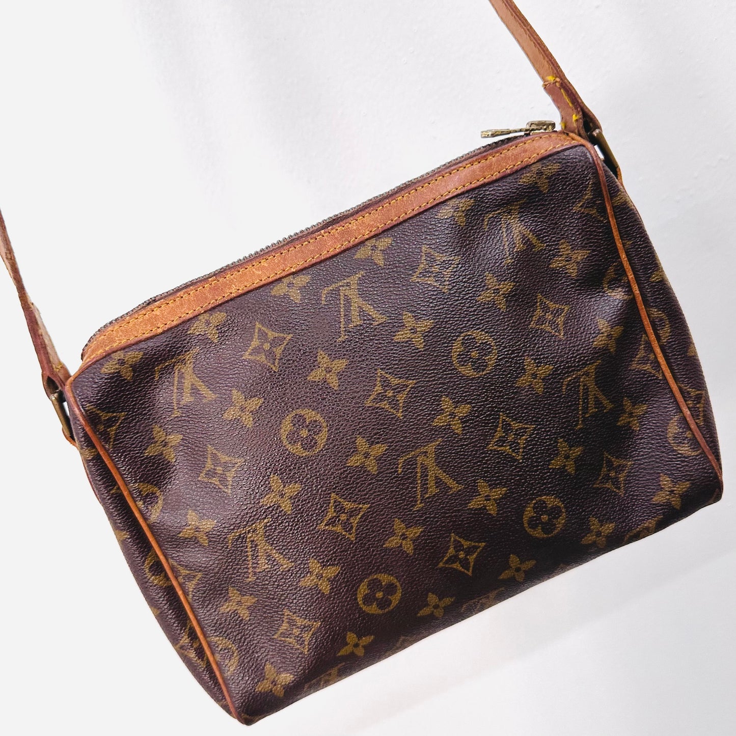 Louis Vuitton LV Tulle Lee Monogram Logo GHW Camera Shoulder Sling Bag