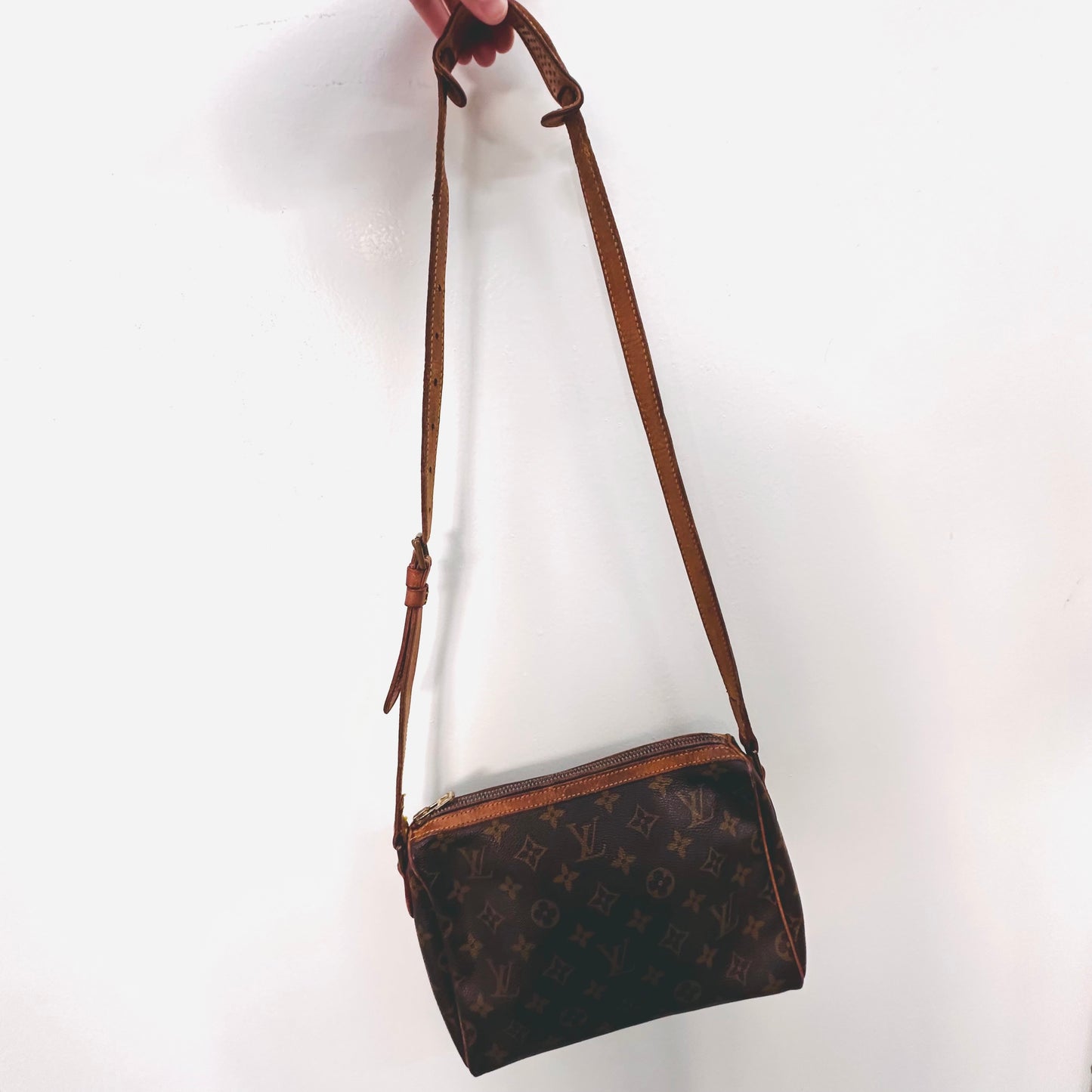 Louis Vuitton LV Tulle Lee Monogram Logo GHW Camera Shoulder Sling Bag