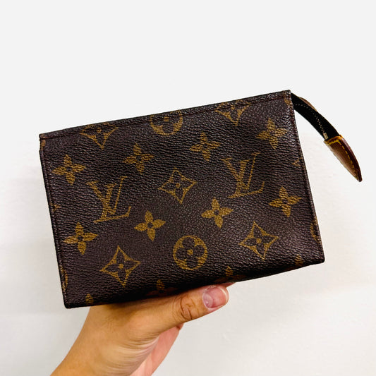 Louis Vuitton LV Monogram Logo GHW Toiletry 15 Clutch Pouch Case