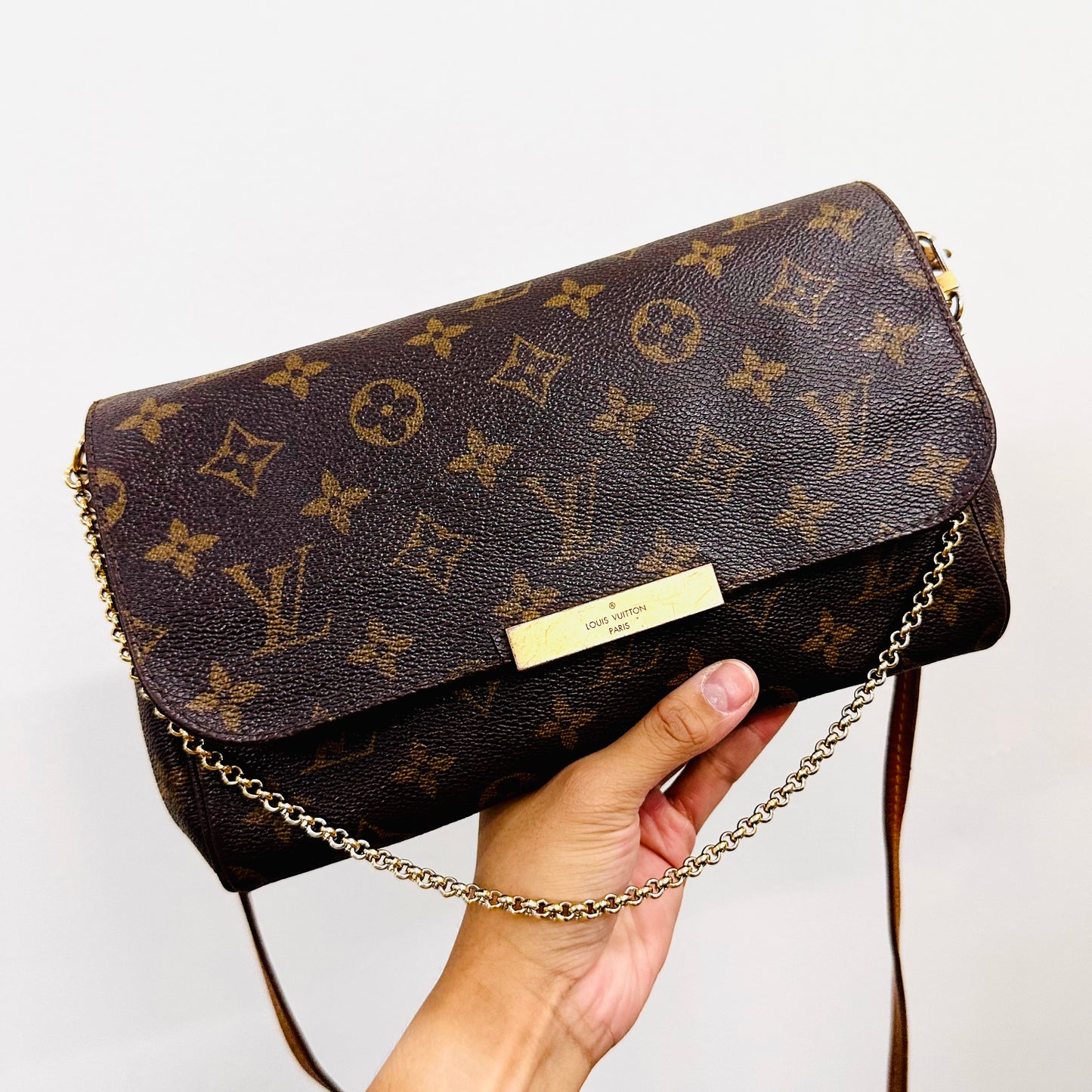 Louis Vuitton LV Favourite Monogram Logo GHW 2-Way Flap Shoulder Sling Pochette Accessories Accessoires Chain Bag