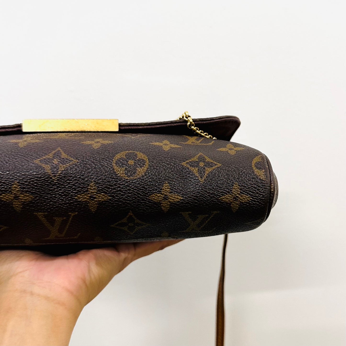 Louis Vuitton LV Favourite Monogram Logo GHW 2-Way Flap Shoulder Sling Pochette Accessories Accessoires Chain Bag