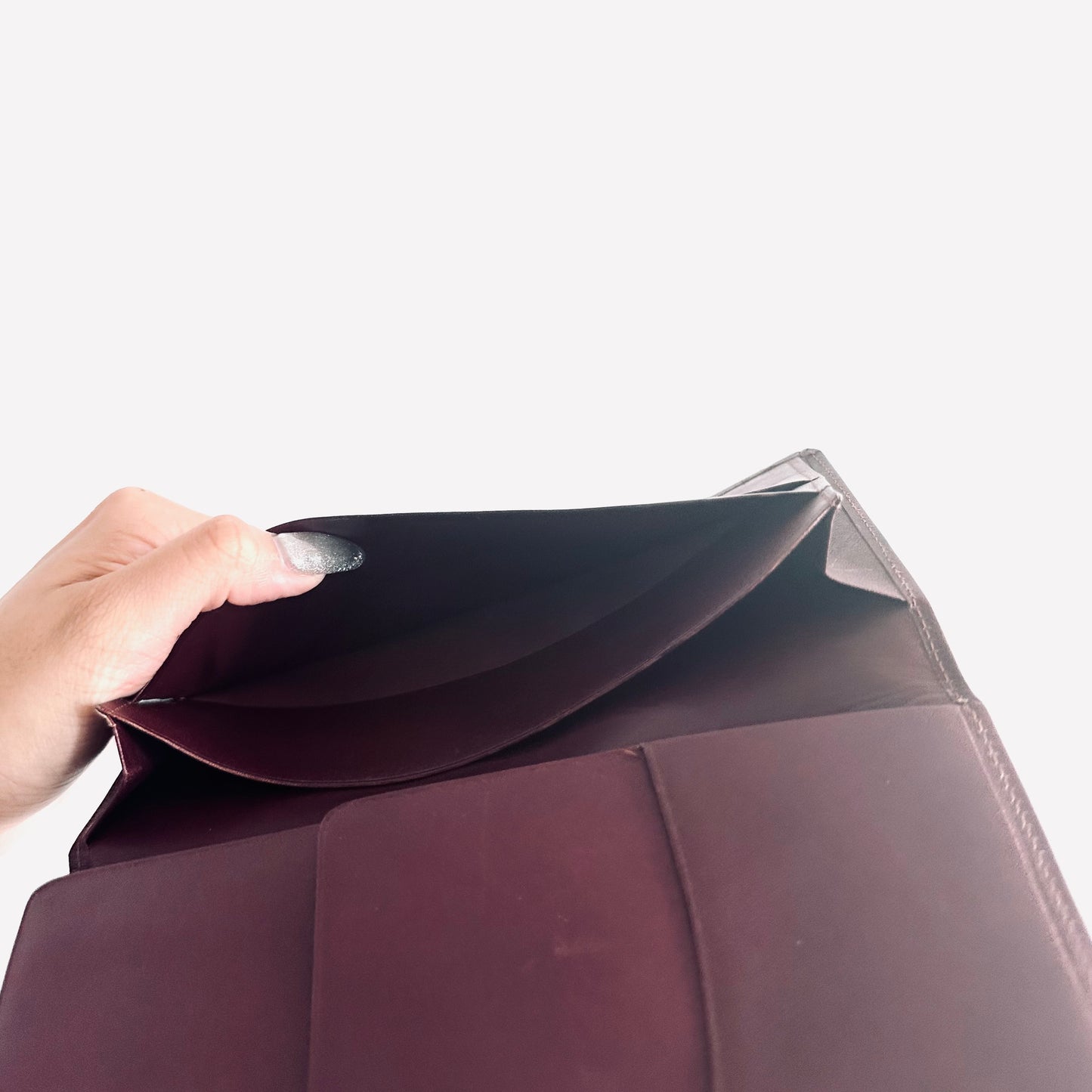 Cartier Must / Mast de Cartier Maroon Burgundy GHW Smooth Leather Bifold Long Wallet