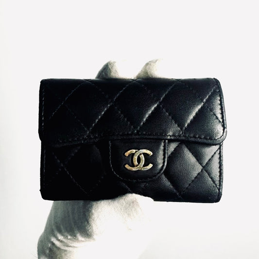 Chanel Black GHW CC Logo Quilted Lambskin Compact Flap Keyholder Key Cles Case Holder Pouch Wallet 24s