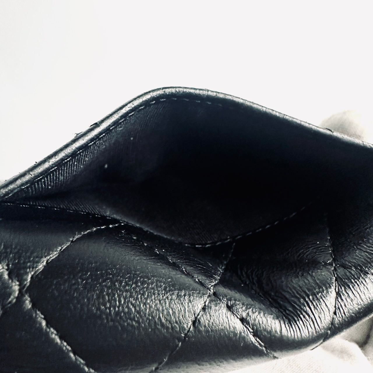 Chanel Black GHW CC Logo Quilted Lambskin Compact Flap Keyholder Key Cles Case Holder Pouch Wallet 24s