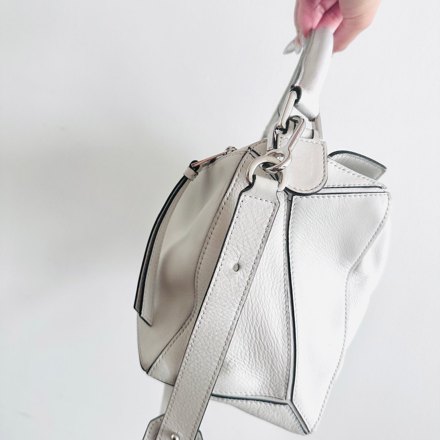 Loewe White Medium Puzzle Calfskin Leather Anagram Logo Monogram 2-Way Top Handle Shoulder Sling Bag