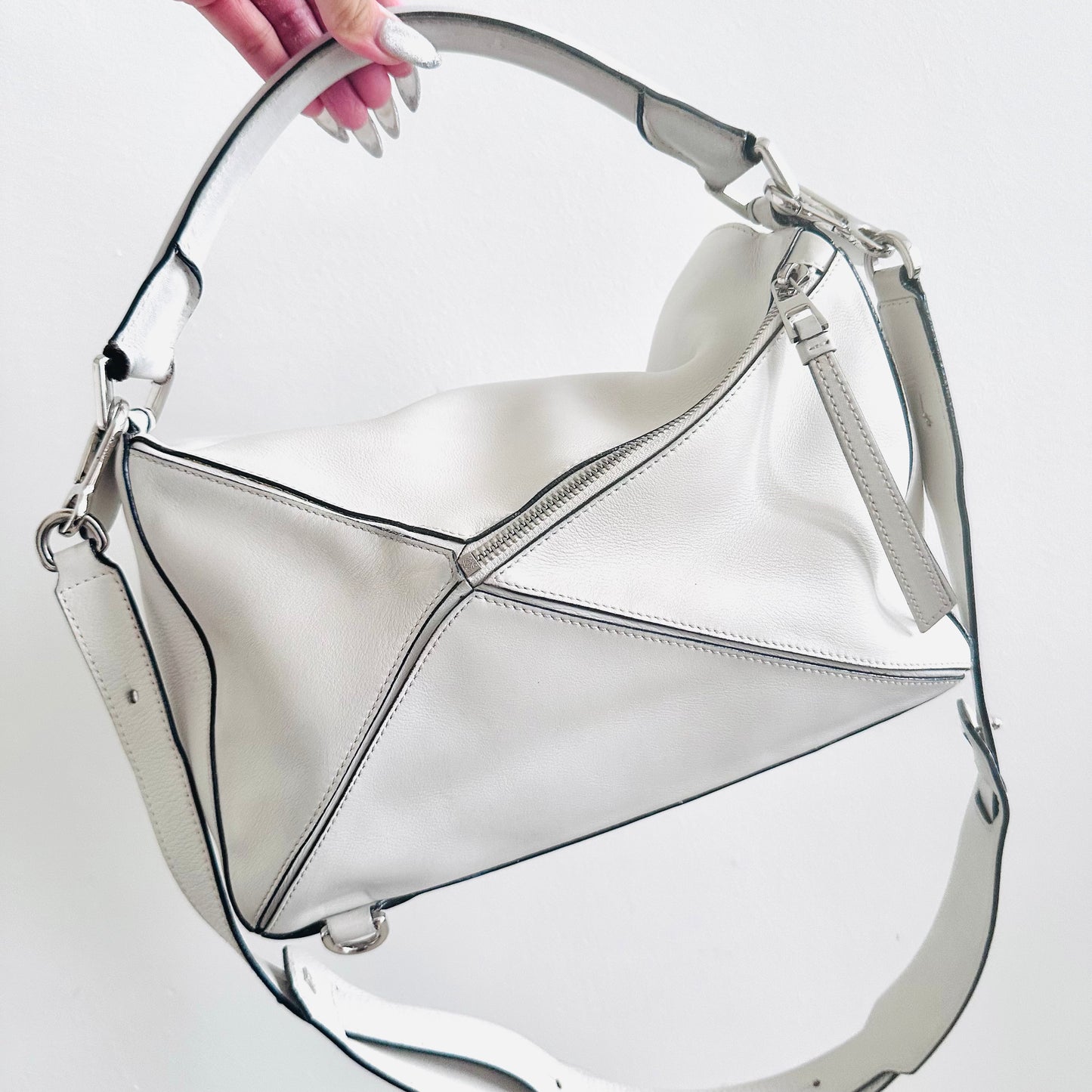 Loewe White Medium Puzzle Calfskin Leather Anagram Logo Monogram 2-Way Top Handle Shoulder Sling Bag