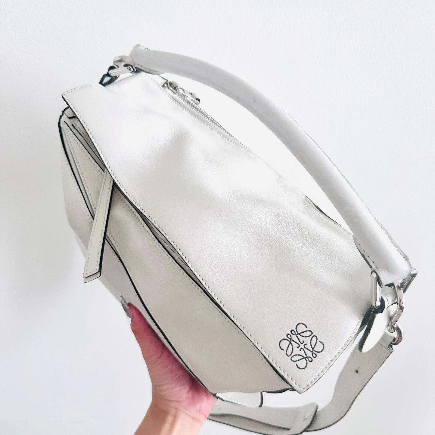 Loewe White Medium Puzzle Calfskin Leather Anagram Logo Monogram 2-Way Top Handle Shoulder Sling Bag