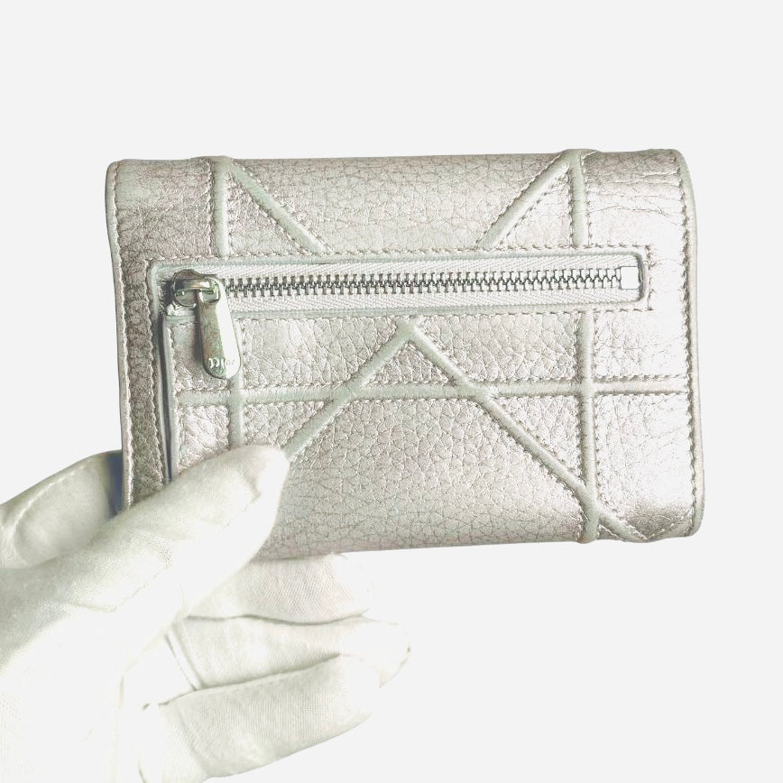 Christian Dior Diorama Iridescent Grey Light Gold Hardware CD Monogram Logo Quilted Cannage Leather Flap Compact Trifold Wallet