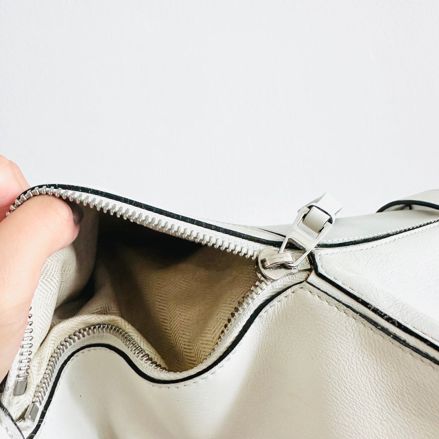 Loewe White Medium Puzzle Calfskin Leather Anagram Logo Monogram 2-Way Top Handle Shoulder Sling Bag