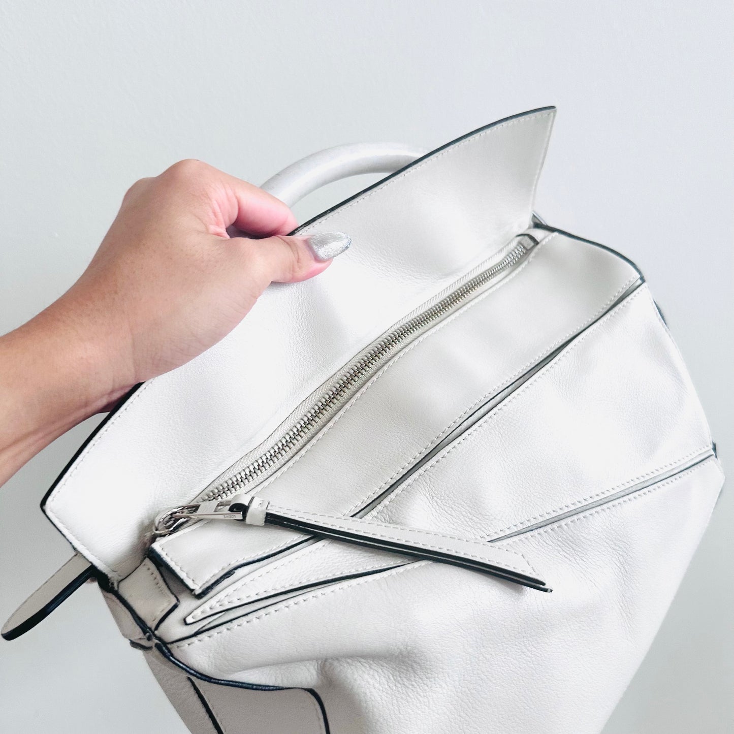 Loewe White Medium Puzzle Calfskin Leather Anagram Logo Monogram 2-Way Top Handle Shoulder Sling Bag