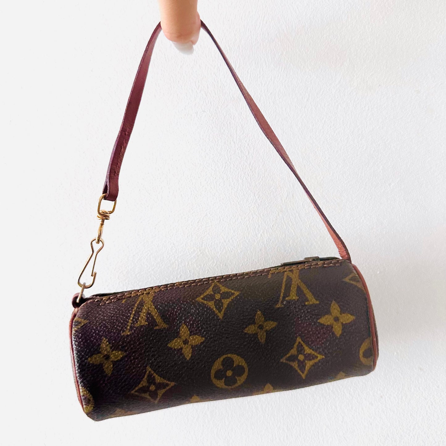 Louis Vuitton LV Papillon Roller Monogram Logo GHW Pochette Accessories Accessoires Shoulder Bag