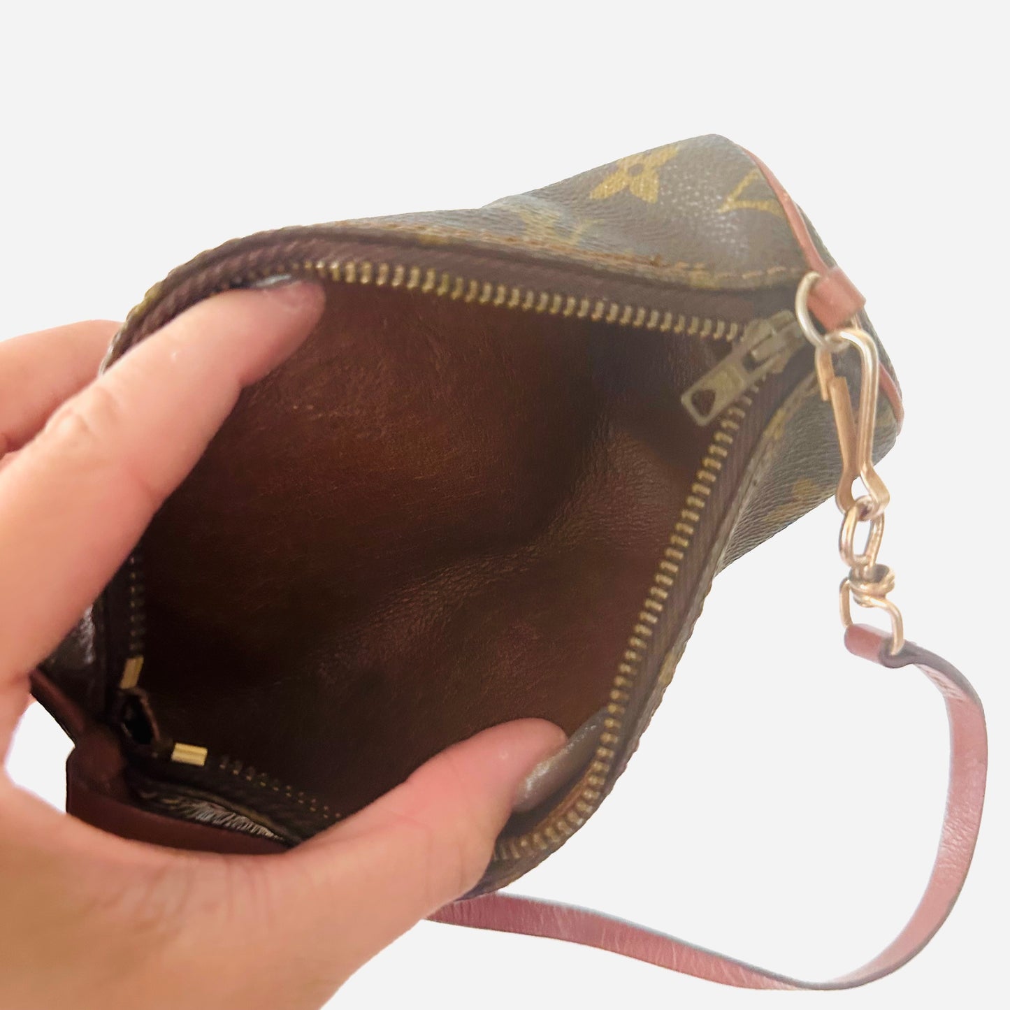 Louis Vuitton LV Papillon Roller Monogram Logo GHW Pochette Accessories Accessoires Shoulder Bag