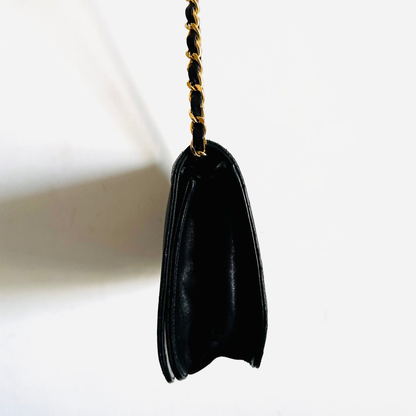 Chanel Black GHW CC Logo Small Full Flap Quilted Lambskin Vintage Shoulder Sling Bag 0s
