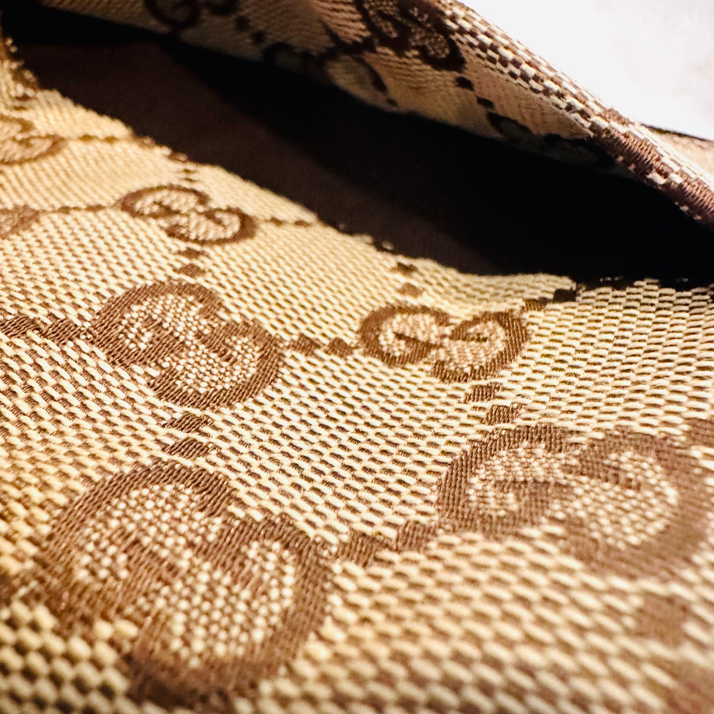 Gucci Beige GG Monogram Logo Zip Small Pouch