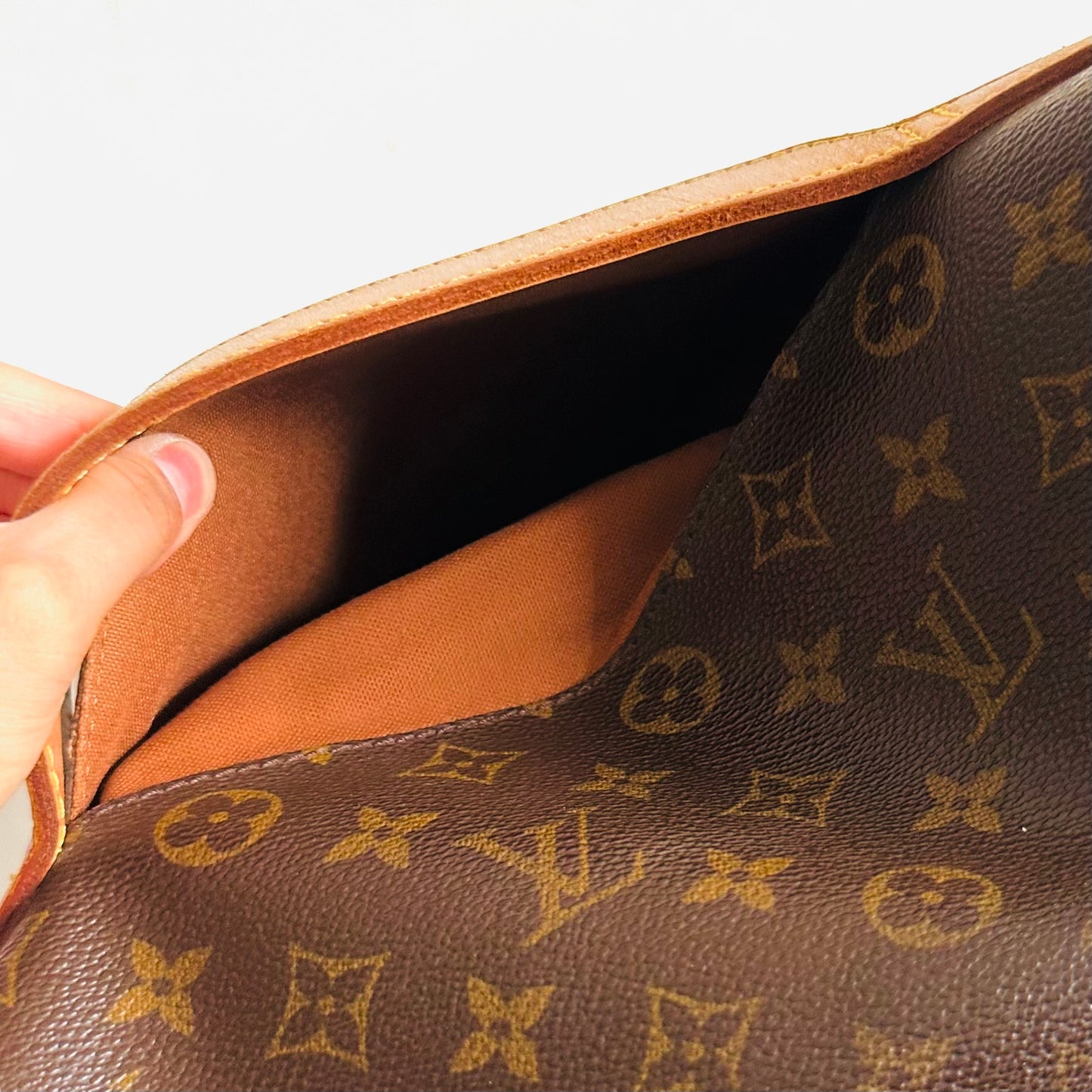 Louis Vuitton LV Bastille Abbesses Monogram Logo GHW Messenger Flap Camera Shoulder Sling Bag