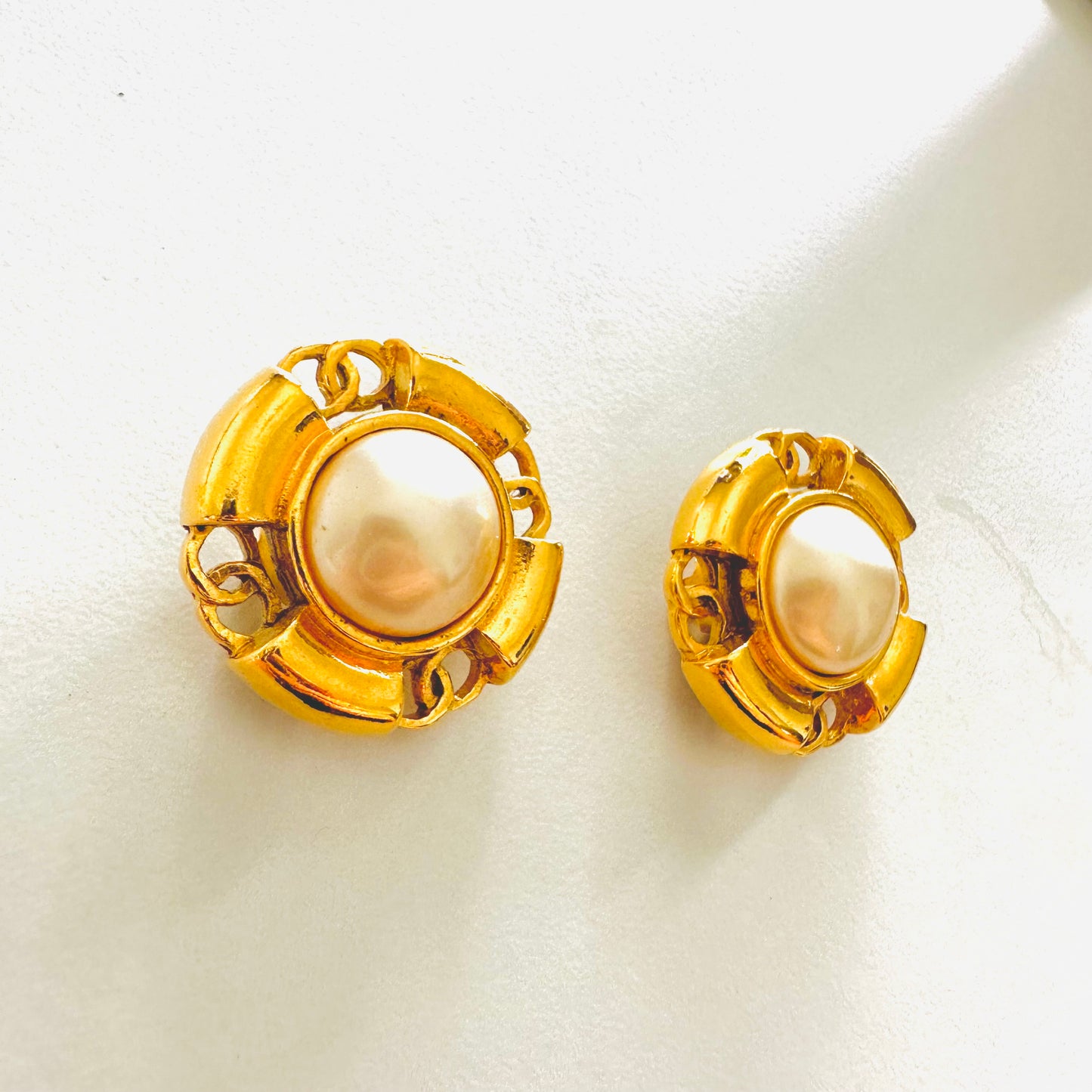 Chanel Gold Large CC Signature Logo Classic Pearls Clip On Vintage Earrings