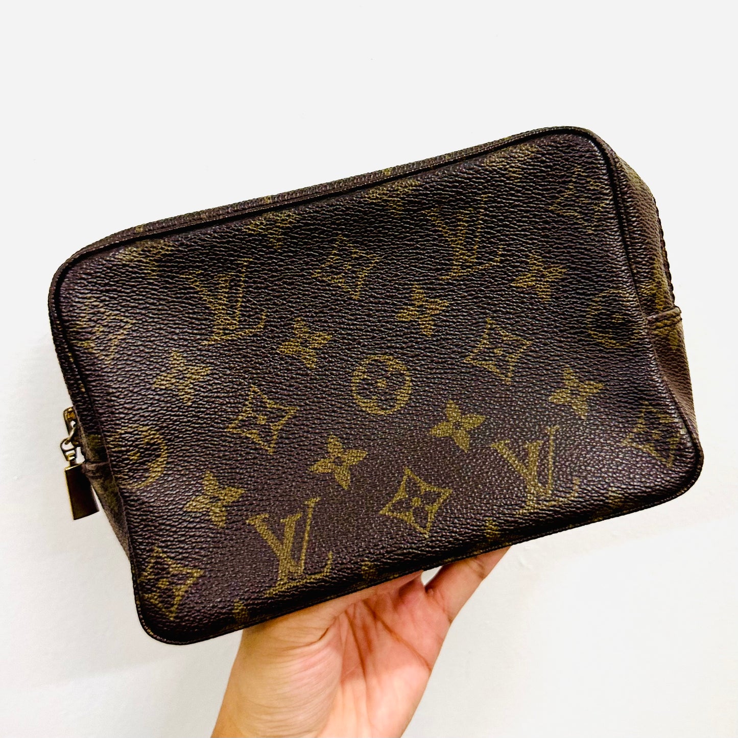 Louis Vuitton LV Mini Trousse 18 Monogram Logo GHW Toiletry Pouch Case Clutch