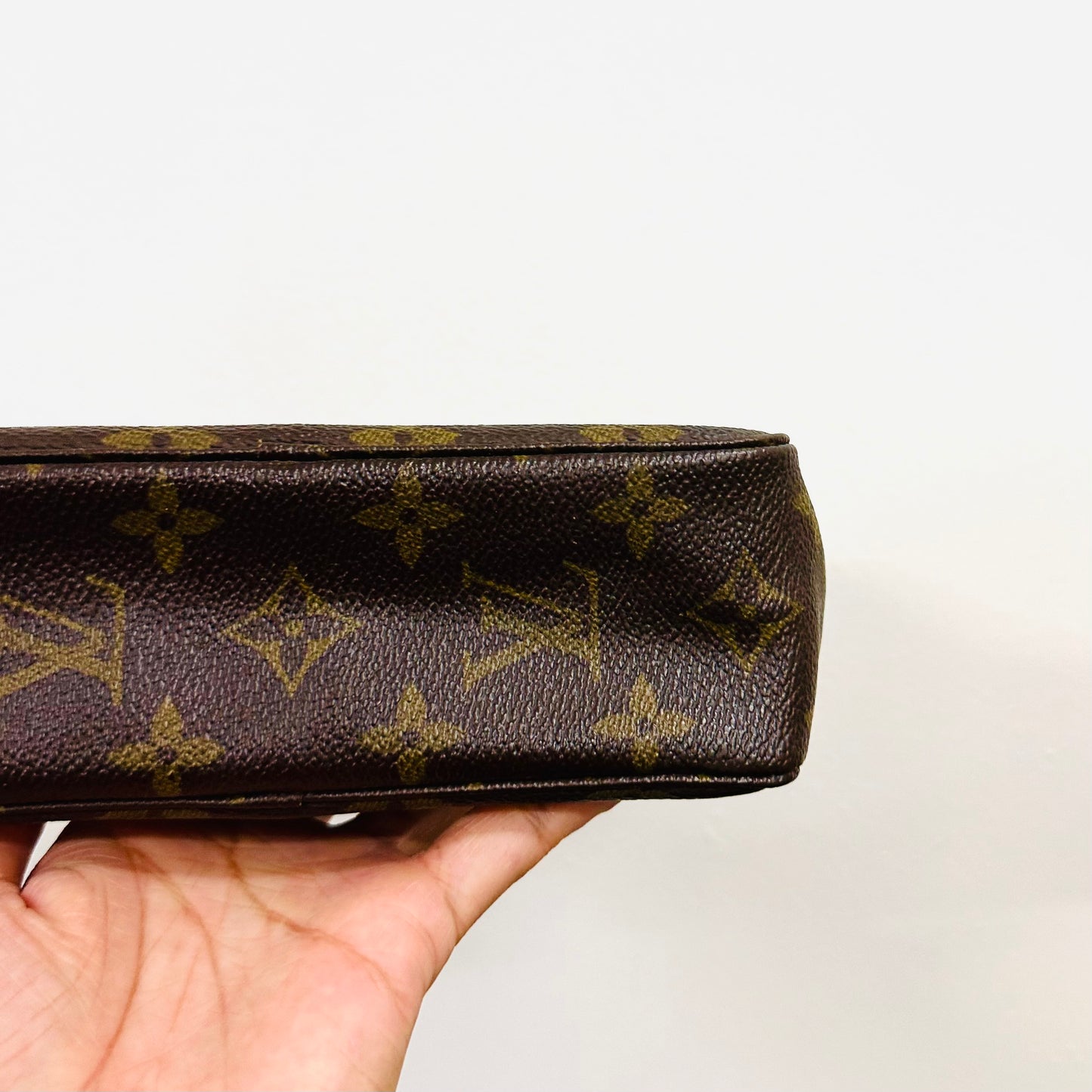 Louis Vuitton LV Mini Trousse 18 Monogram Logo GHW Toiletry Pouch Case Clutch