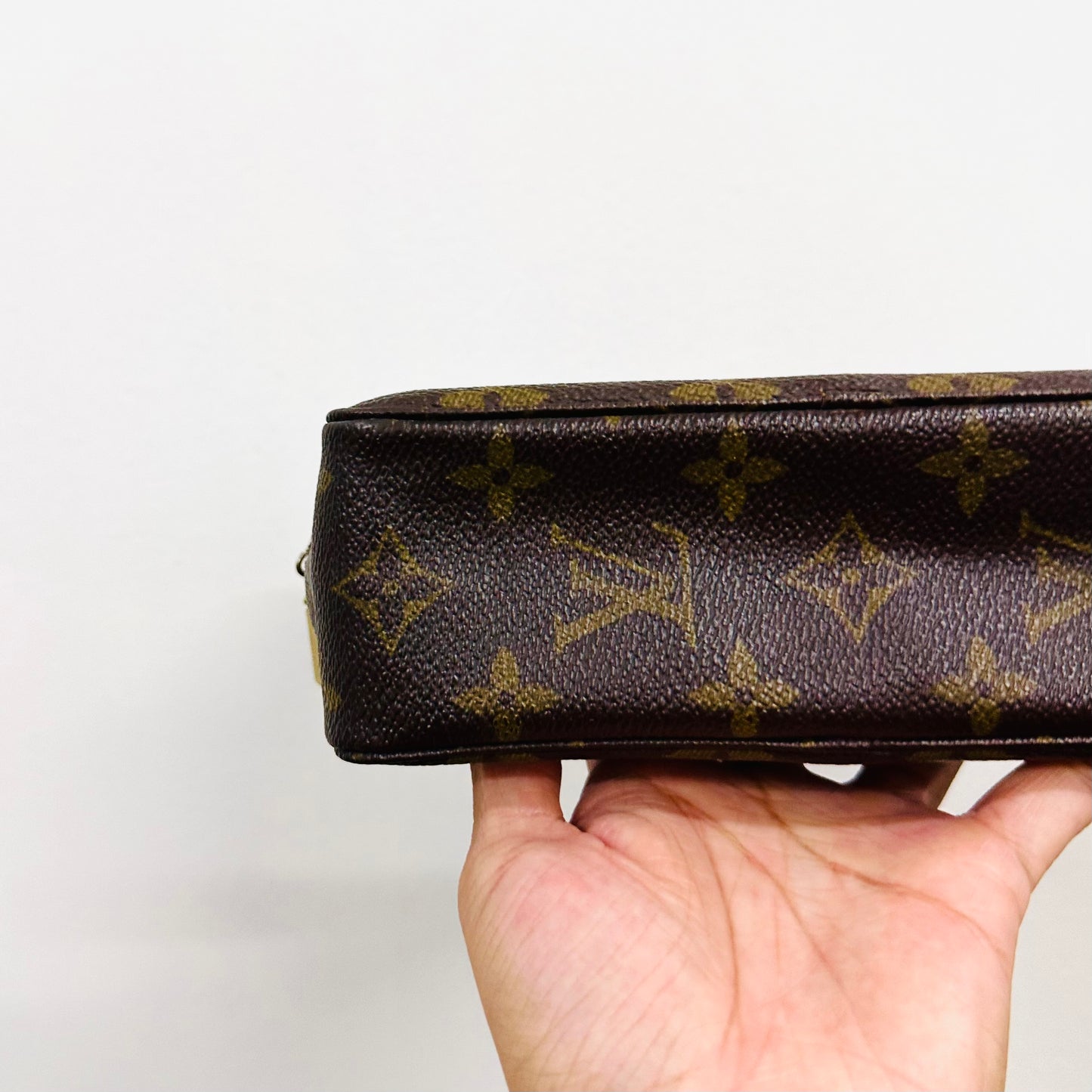 Louis Vuitton LV Mini Trousse 18 Monogram Logo GHW Toiletry Pouch Case Clutch